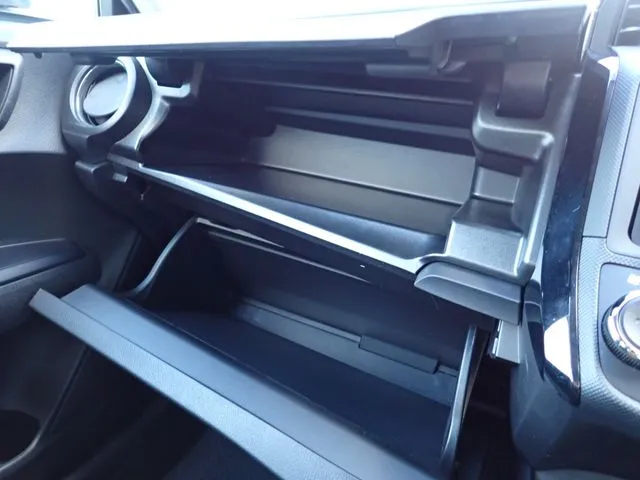 カローラアクシオ　ハイブリッド（トヨタ）の車両写真