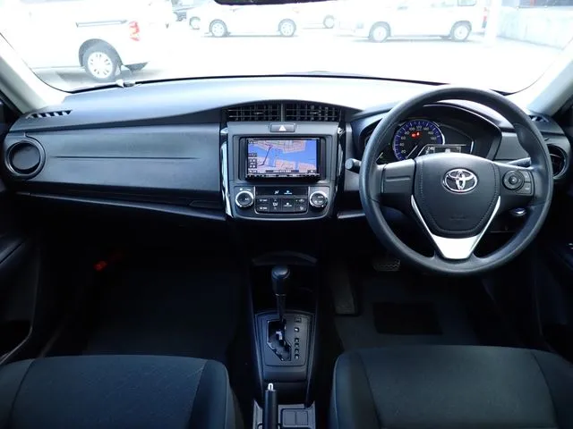 カローラアクシオ　ハイブリッド（トヨタ）の車両写真