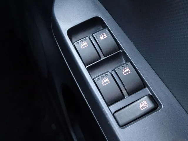 ダイハツ ミラ イース