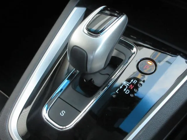 シャトル ハイブリッド(ホンダ)の車両写真