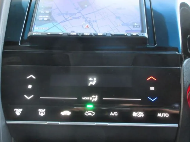 シャトル ハイブリッド(ホンダ)の車両写真