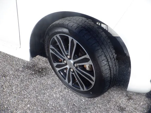 タント カスタム(ダイハツ)の車両写真