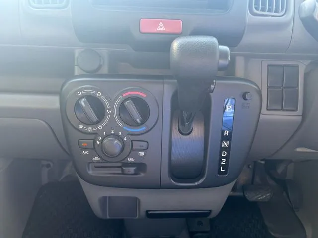 スズキ　エブリイバン