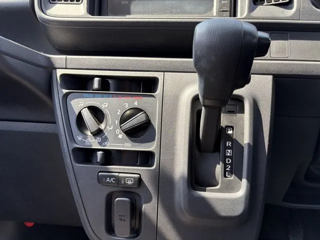 ダイハツ　ハイゼットカーゴ