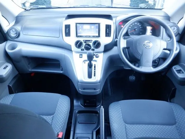 NV200バネットワゴン(ニッサン)の車両写真