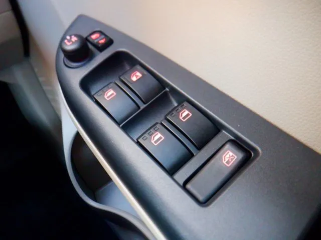 パッソ 4WD(トヨタ)の車両写真