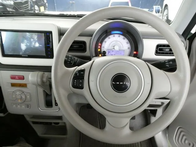 アルト　ラパン（スズキ）の車両写真