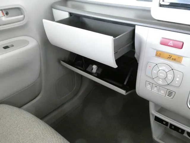 アルト　ラパン（スズキ）の車両写真