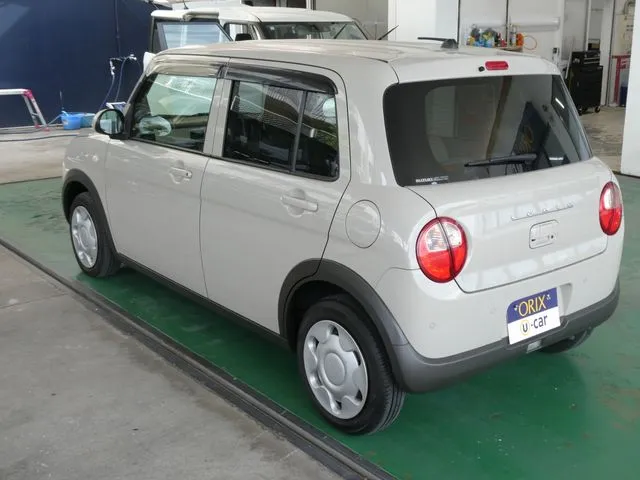 アルト　ラパン（スズキ）の車両写真