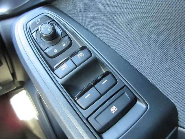 SUBARU XV(スバル)の車両写真