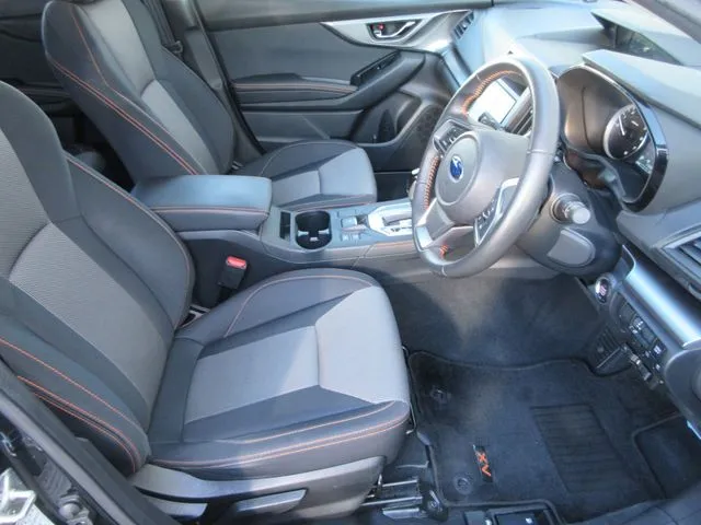 SUBARU XV(スバル)の車両写真