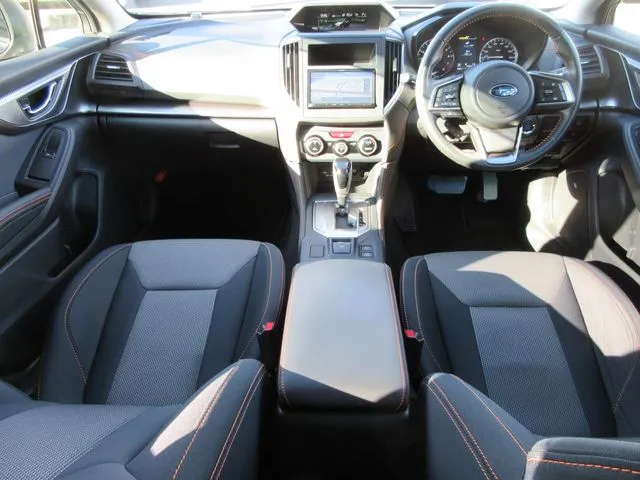 SUBARU XV(スバル)の車両写真