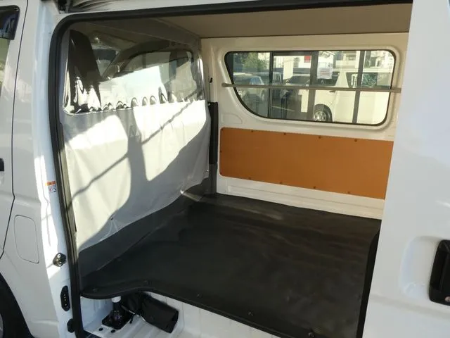 ハイエースバン　１．２５ｔ　２ＷＤ（トヨタ）の車両写真