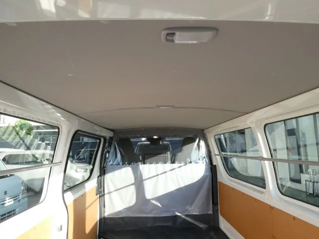 ハイエースバン　１．２５ｔ　２ＷＤ（トヨタ）の車両写真