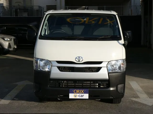 ハイエースバン　１．２５ｔ　２ＷＤ（トヨタ）の車両写真