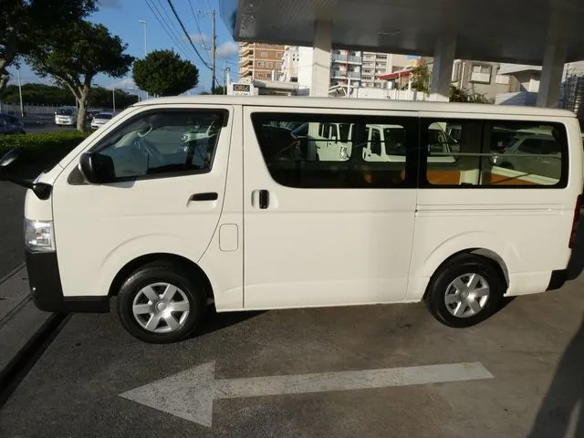 ハイエースバン　１．２５ｔ　２ＷＤ（トヨタ）の車両写真