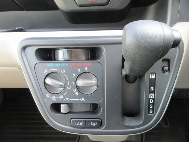 パッソ 4WD(トヨタ)の車両写真