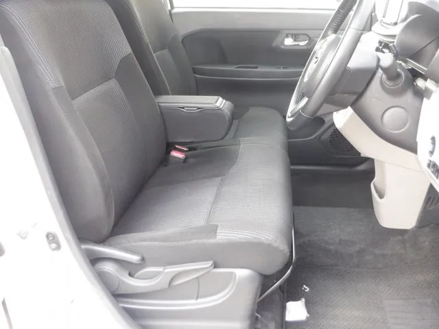 ムーヴ　４ＷＤ（ダイハツ）の車両写真