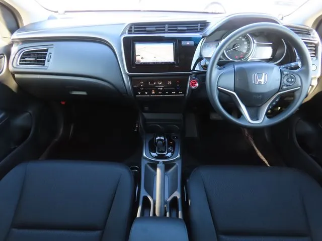 グレイス ハイブリッド(ホンダ)の車両写真