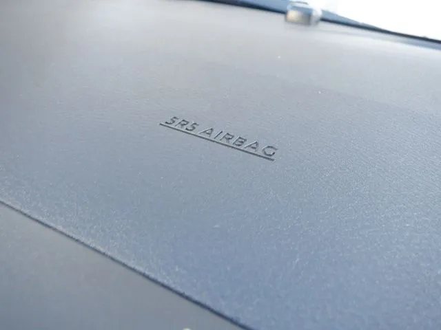 ノート 4WD(ニッサン)の車両写真