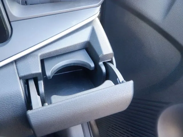 ノート 4WD(ニッサン)の車両写真