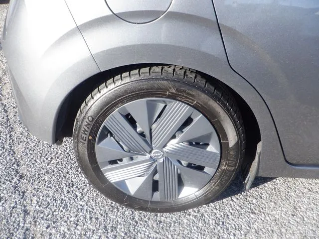 ノート 4WD(ニッサン)の車両写真