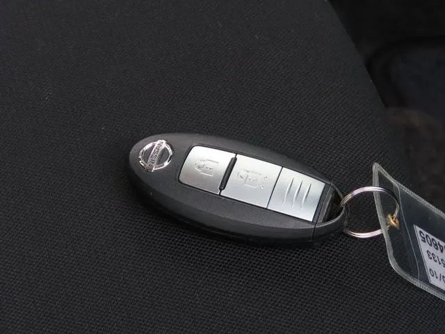 ノート 4WD(ニッサン)の車両写真