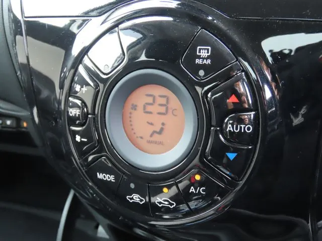 ノート 4WD(ニッサン)の車両写真