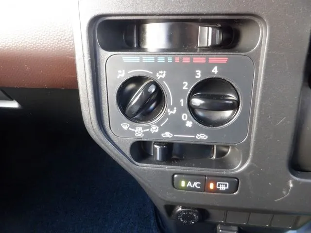 ルーミー(トヨタ)の車両写真