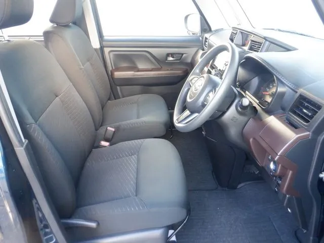 ルーミー(トヨタ)の車両写真