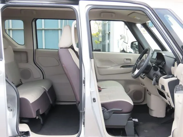 ルークス(ニッサン)の車両写真