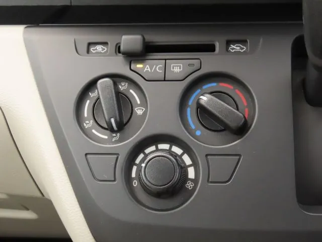 ルークス(ニッサン)の車両写真