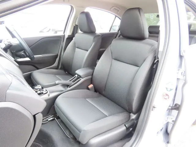 グレイス ハイブリッド 4WD(ホンダ)の車両写真