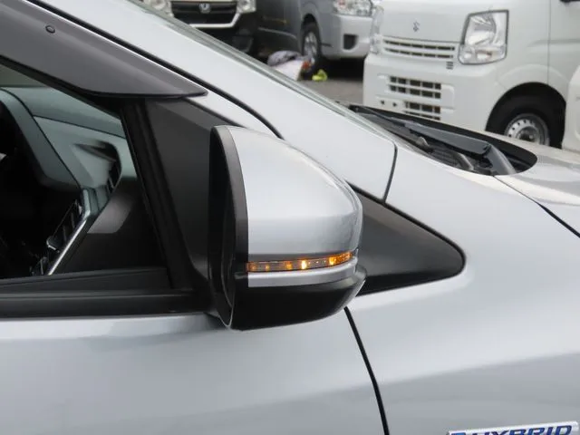 グレイス ハイブリッド 4WD(ホンダ)の車両写真