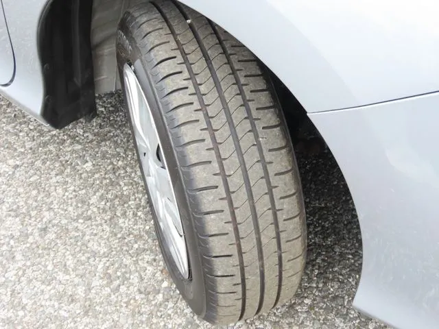 グレイス ハイブリッド 4WD(ホンダ)の車両写真