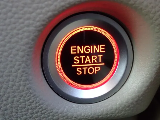 N BOX(ホンダ)の車両写真