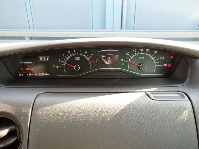 N BOX(ホンダ)の車両写真