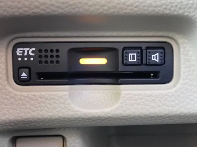 N BOX(ホンダ)の車両写真