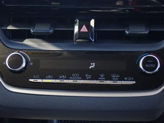 トヨタ カローラ ツーリング ハイブリッド4WD