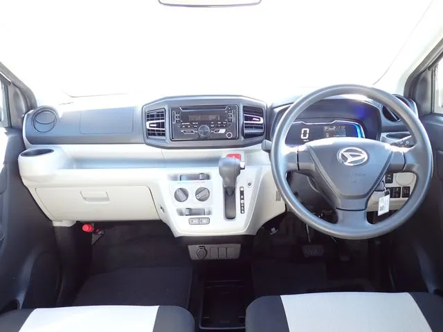 ミラ　イース（ダイハツ）の車両写真