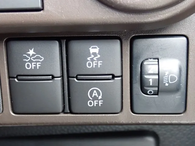 トール（ダイハツ）の車両写真