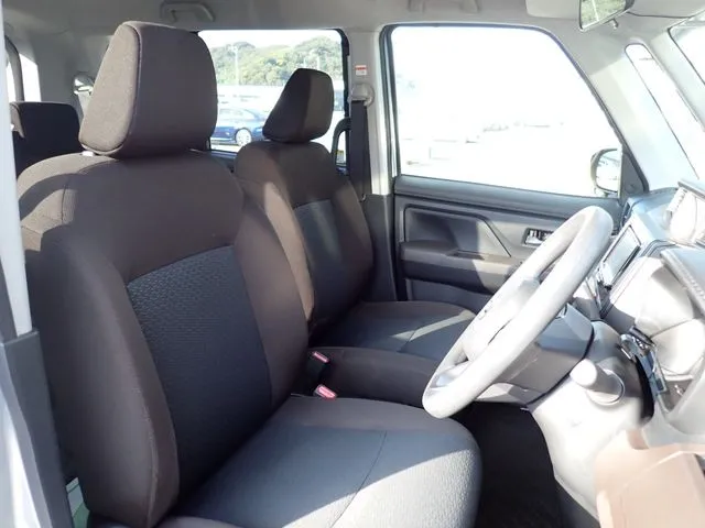 トール（ダイハツ）の車両写真