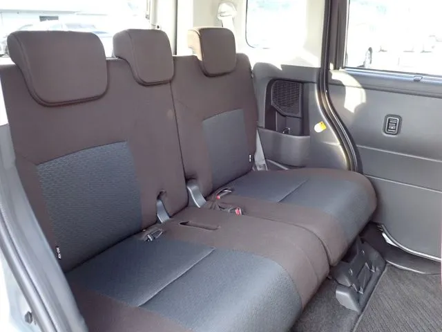 トール（ダイハツ）の車両写真