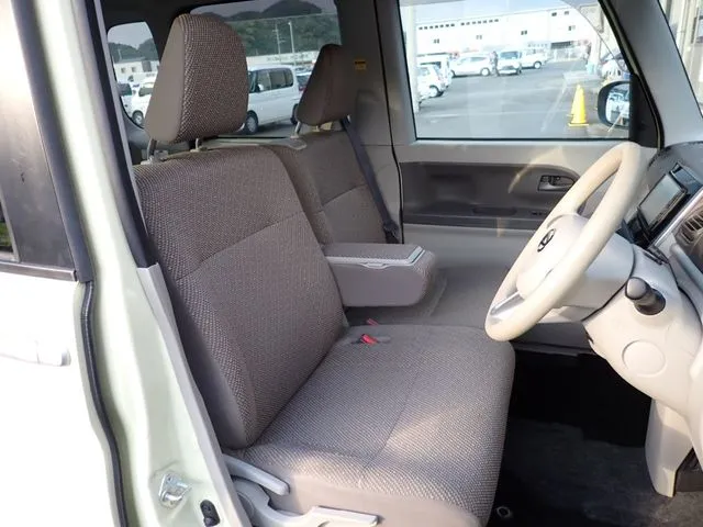 ダイハツ　タント