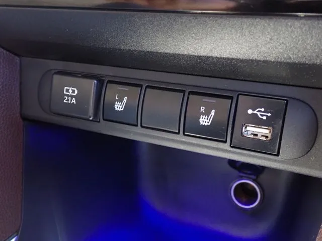 トヨタ　ヤリスクロス　ハイブリッド