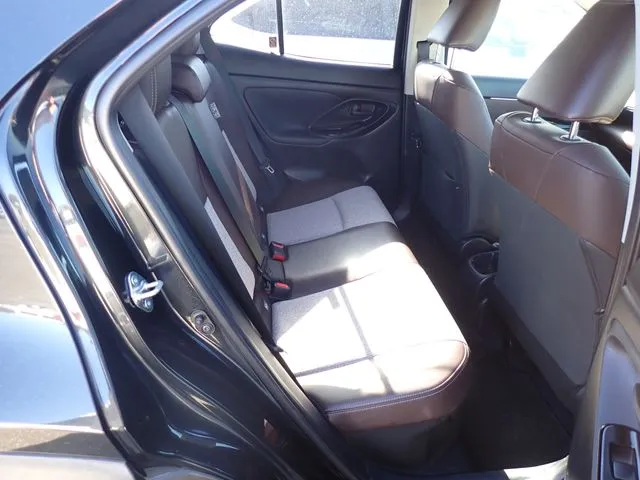 トヨタ　ヤリスクロス　ハイブリッド