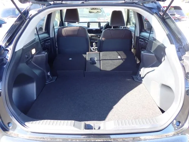 トヨタ　ヤリスクロス　ハイブリッド