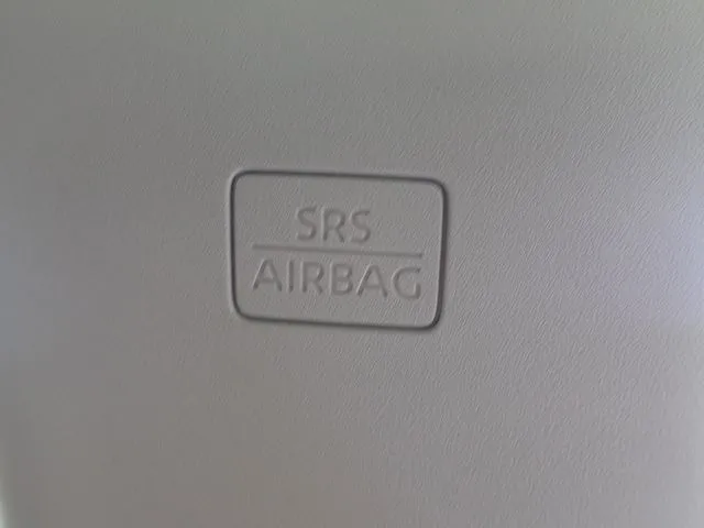 ニッサン ノート 4WD