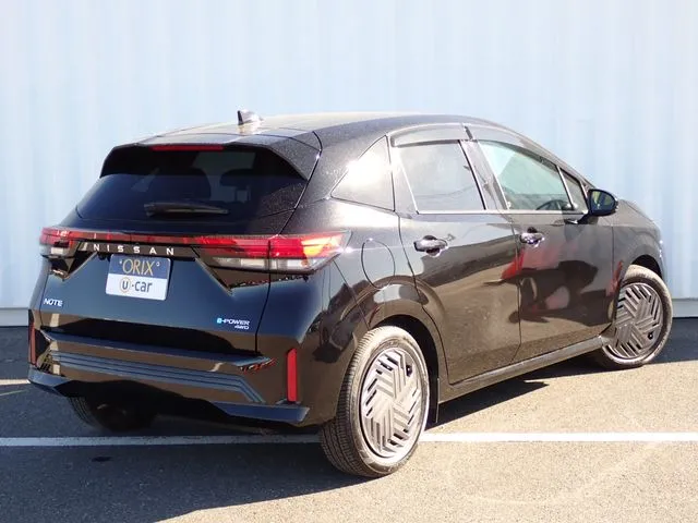 ニッサン ノート 4WD