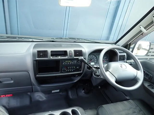 ボンゴトラック　１．１５ｔ　２ＷＤ（マツダ）の車両写真